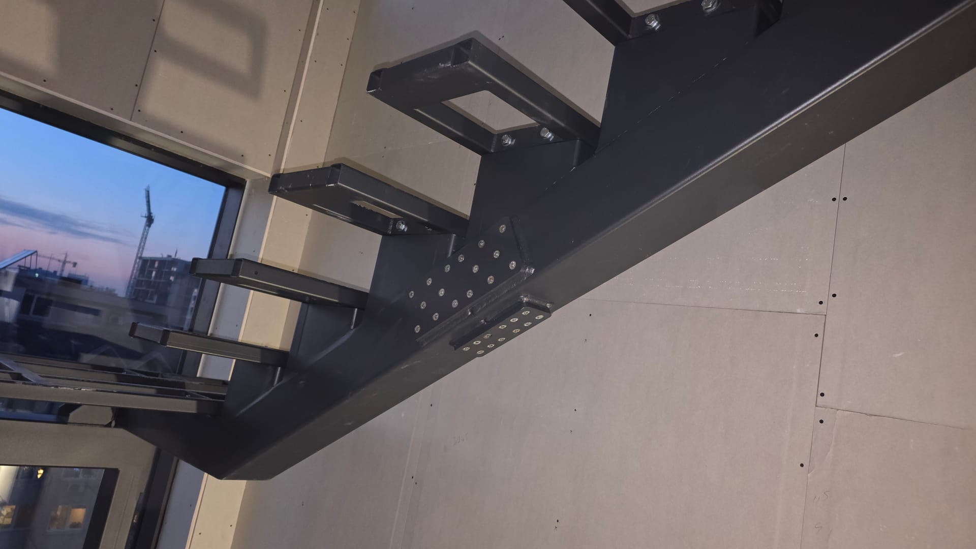 Еднораменни стълбища - 'Театрална Резиденс' - Изображение 10